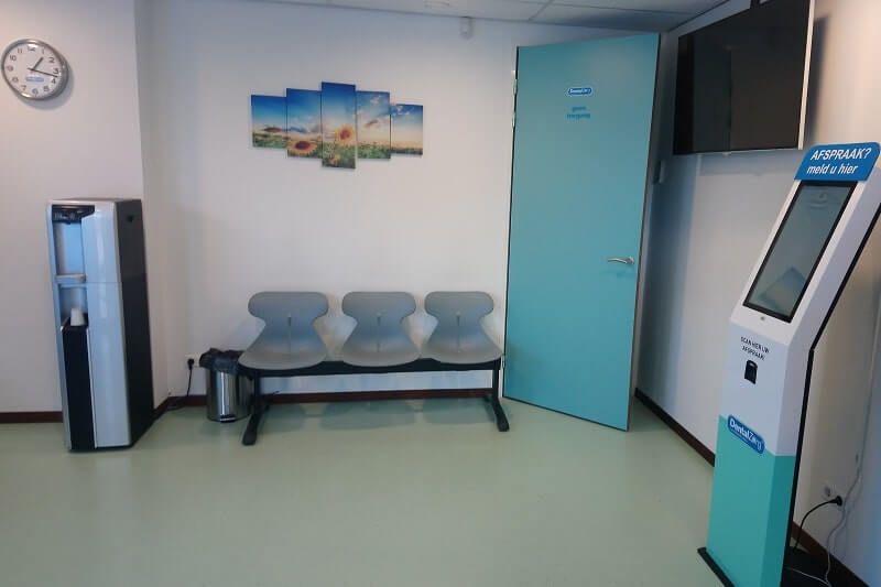 kamperfoelieweg-wachtkamer-1-min